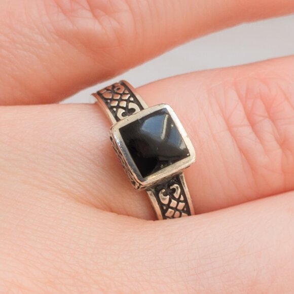 Sterling Silver 925 Onyx Ring | Size 5 ¼ | Silpada Maker - Picture 8 of 11